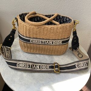 FAUX Christian Dior raffia bag - soft bottom
